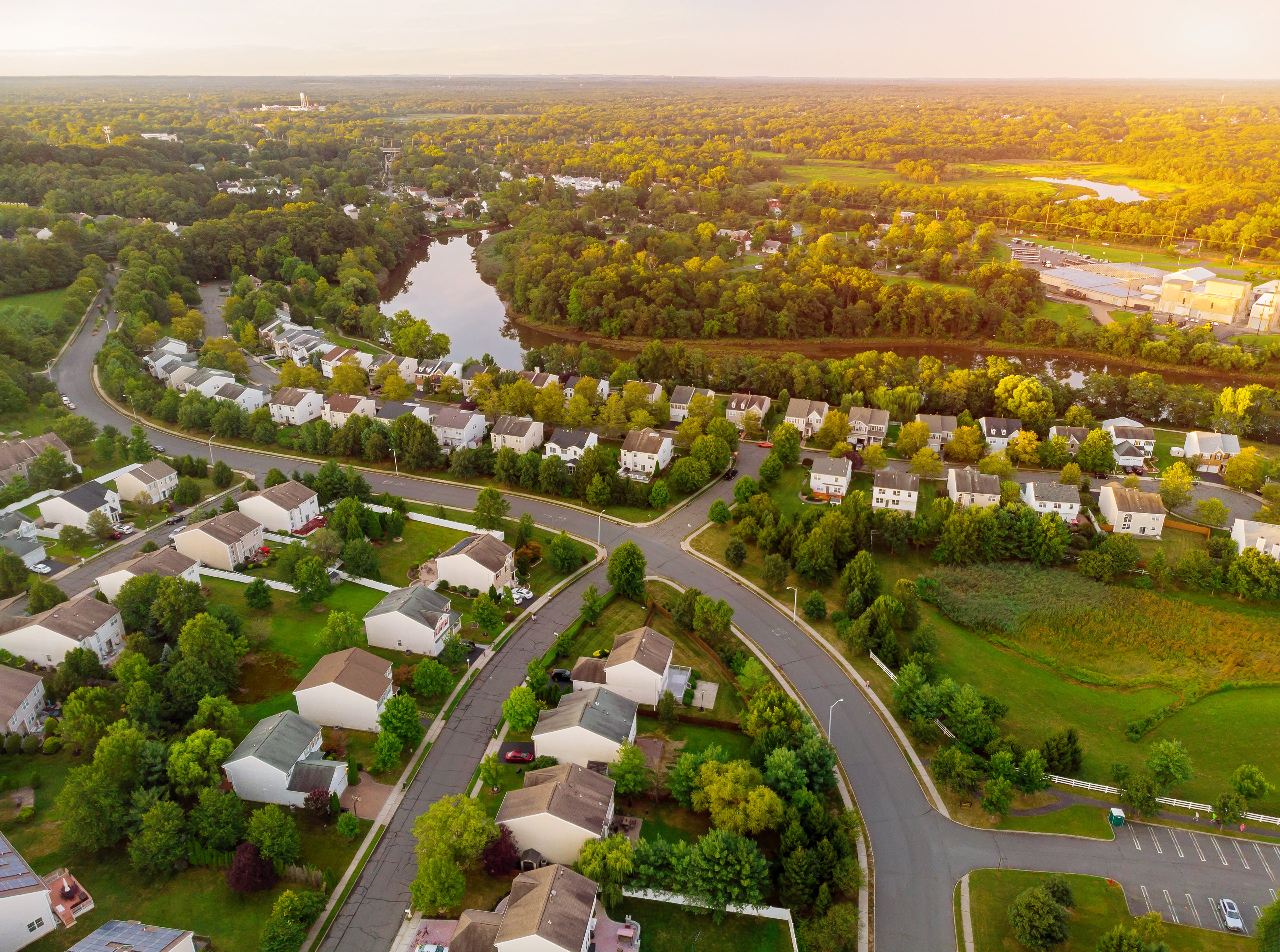 vecindario rodeado de naturaleza